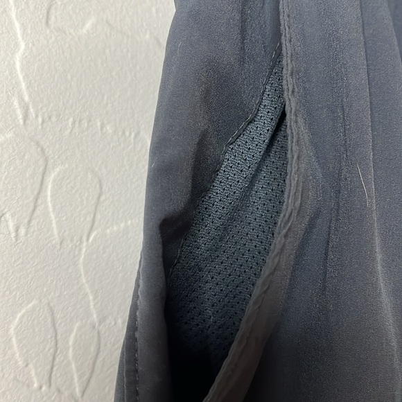 Russell Brand, men’s athletic shorts reflective tape on sides front pockets. MED - Picture 3 of 12